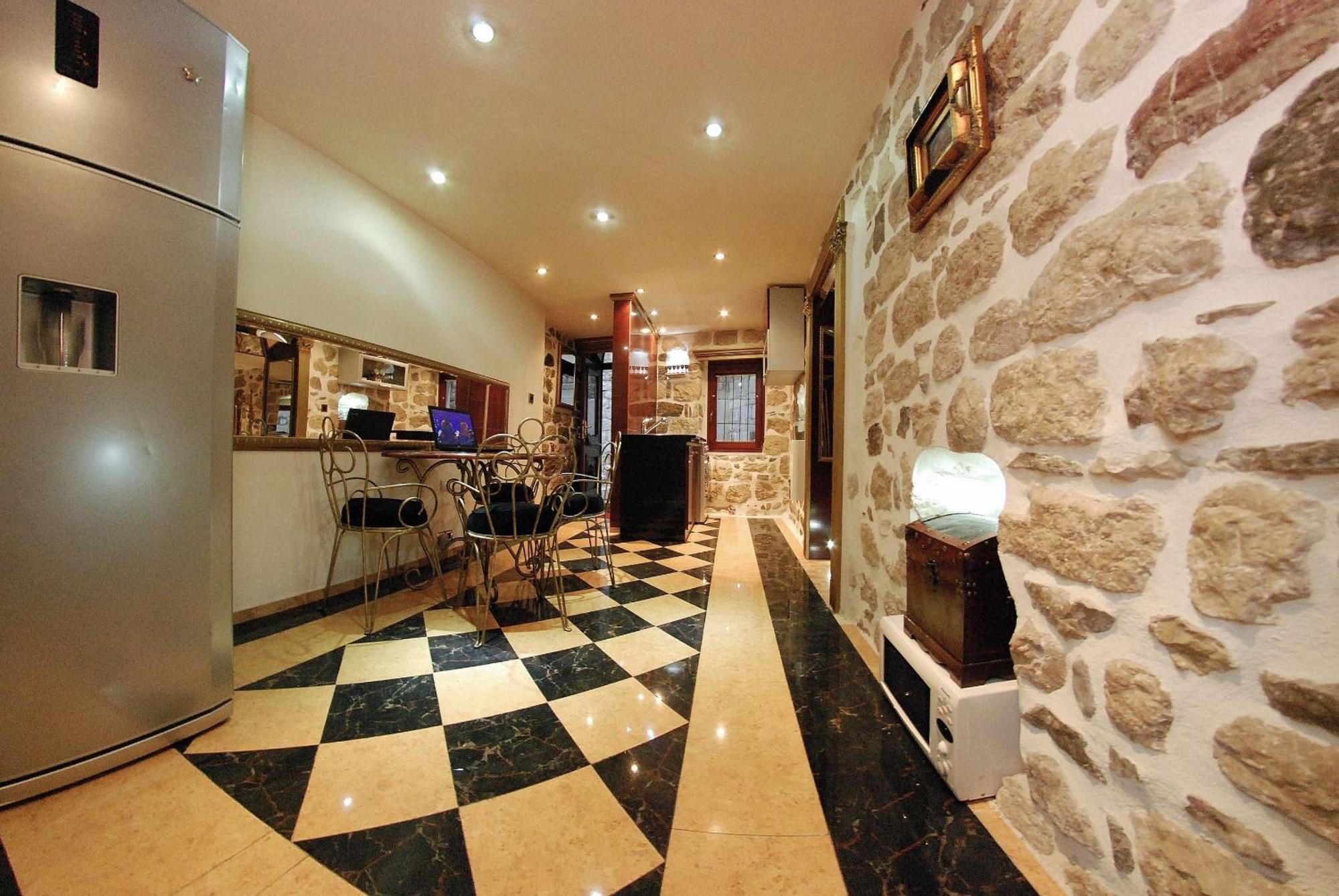 Apartment Royale Kotor