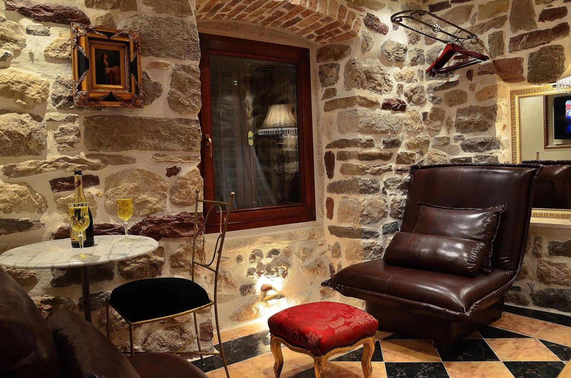 Apartment Royale Kotor