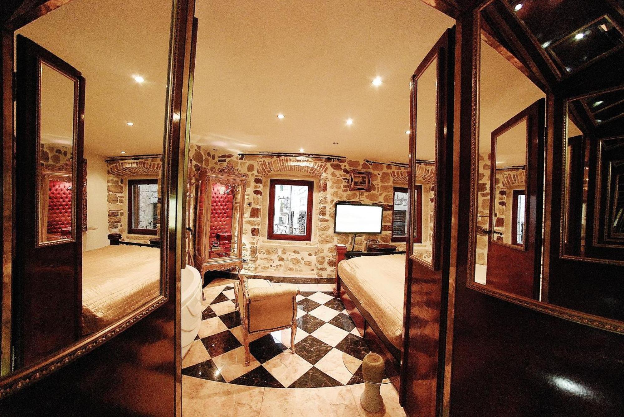 Royale Apartment Kotor